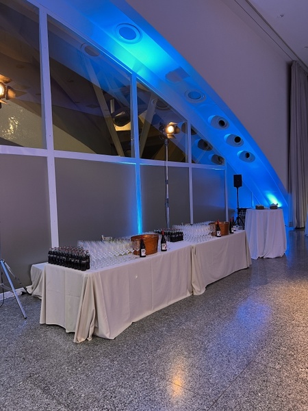 Espacio preparado antes de un evento