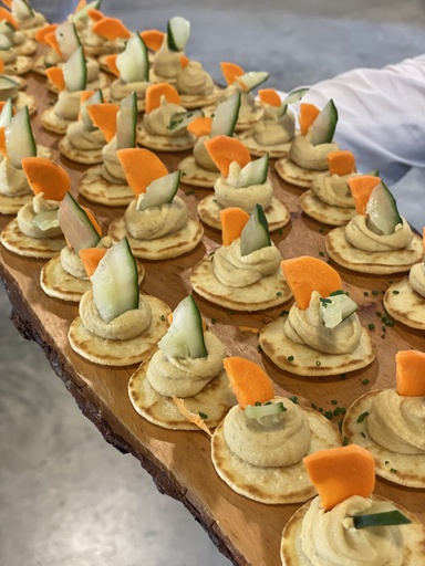 [APF015] Blini de hummus y sus crudites (r) XS