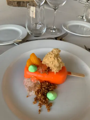 [POS033] Magnum con cremoso de mandarina, gelee de flor de azahar y esponja de almendra marcona