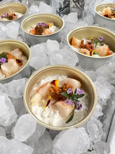 [AFP006] Erizo con langostinos y espuma de leche de coco XS