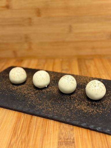 [APP052] Trufas dubai de lotus NEW
