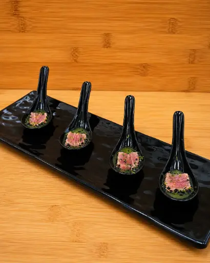 [APF100] Tiradito de atun bluefin con tamarindo y leche de tigre.